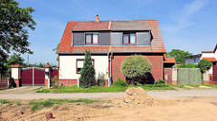Doppelhaus mit unterschiedlicher Fassadengestaltung - Fotos aus Tangermünde.