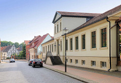 Restauriertes klassizistisches Gebäude / Wohnhaus; Hansestadt Gardelegen.