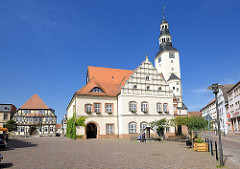 Rathausplatz und historisches Rathaus der Hansestadt Gardelegen; Sachsen-Anhalt.