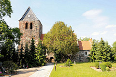 Feldsteinkirche in Langensalzwedel, Ortsteil von Tangermünde. Dorfkirche aus dem 13. Jahrhundert.