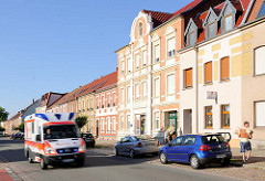 Wohnhäuser, Wohnblock in Baustil des Historismus / Gründerzeit - Architekturbilder aus Tangermünde.
