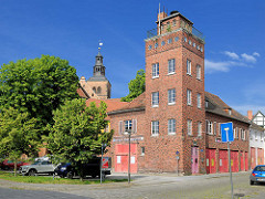 Schlauchturm der Alten Feuerwache in Gardelegen - Ziegelgebäude.