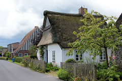 Strohdachkaten - Wohnhäuser in Seestermühe, Kreis Pinneberg.