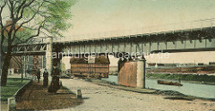 Bahnbrücke beim Billwerder Röhrendamm in Hamburg Rothenburgsort - Eisenbahnbrücke über den Billhorner Kanal oder Oberhafenkanal (?)