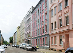 Mehrstöckige Gründerzeitblocks - Wohnblocks in der Vereinsstrasse von Brandenburg an der Havel.