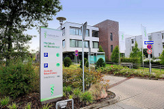 Eingang Paracelsus-Klinik in Henstedt-Ulzburg, Ortsteil Rhen.