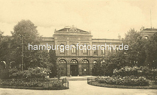 Historisches Foto vom Eingangsgebäude vom Krankenhaus in Hamburg Eppendorf, ca. 1910.