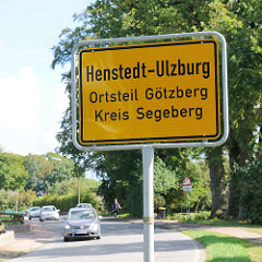 Ortsschild Henstedt Ulzburg, Ortsteil Götzberg, Kreis Segeberg.
