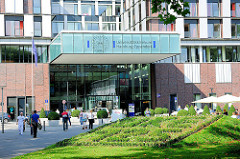 Eingang Neubau Universitätsklinikum Hamburg Eppendorf.
