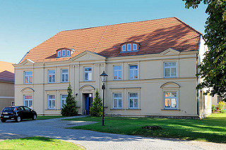 Amtshaus von Neustadt Glewe teil des Schlossensemble; Fachwerkgebäude erbaut Ende 18. Jahrhunderts - jetzt Hotel.