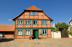 Wohnhaus - Fachwerk; historische Architektur in Neustadt Glewe.