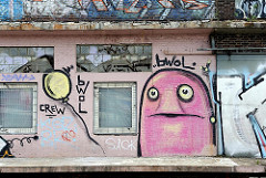 Graffiti an der Laderampe der Gebäude / Backsteinensemble Brandshofer Deich, Billehafen.
