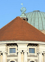 Detail der 1919 eröffneten Hamburger Universität - Vorlesungsgebäude