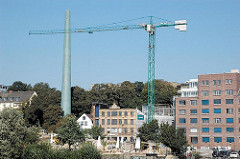 Neubau bei der Grossen Elbstrasse, Baustelle am Sandberg - Beachclub an Altonaer Elbufer.