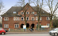 Bachksteinarchitektur - Architekturbilder aus Hamburg Hausbruch  - Kindergarten an der Cuxhavener Strasse.