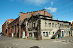 Fertigungsgebäude auf dem Gelände der New-York Hamburger Gummi-Waaren Compagnie Aktiengesellschaft in Hamburg Harburg.