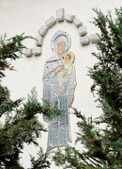 Mariendarstellung an der Fassade der Syrisch Othodoxen St. Dimet Kirche.