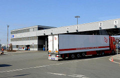 LKW Einfahrt am Terminal O'swaldkai - Kleiner Grasbrook - Bilder vom Hafen Hamburgs.