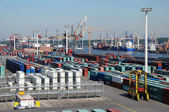 EUROGATE Container Terminal Hamburg Waltershof - Containercarrier + Containerlager, Waltershofer Hafen.