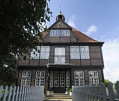 Billwerder Denkmalschutz Glockenhaus Glockendachreiter ca. 1600. ehem. Landhaus, Landsitz Hamburger Bürger.