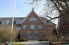Schule Kirchwerder - Schulgebäude auf dem Hamburger Land / in den Vierlanden.