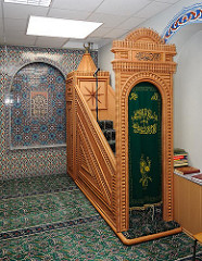 Minbar / Kanzel in der Eyüp Sultan Camii, Hamburg Harburg.