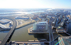 Bilder von der Hamburger Hafencity - Luftbild von Zollkanal, Ericusgraben und der Elbe.