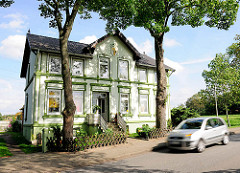 Gründerzeitliches Einzelhaus an der Strasse - Architekturbilder aus den Hamburger Stadtteilen.