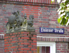 Bauschmuck Klinkerfassade Elsässer Strasse Stadtteil Dulsberg.