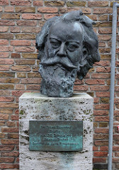 Bronze Büste Johannes Brahms  Konservatorium.