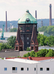 Wasserturm in Hamburg Wilhelmsburg - Kirchtürme der St. Bonifatiuskirche; erbaut 1898, Architekt Richard Herzig.