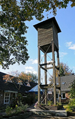 Holzkirchturm der Jubilate Kirche im Hamburger Stadtteil Lemsahl-Mellingstedt.