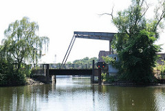 Historische Klappbrücke - Holzhafen Harburg, Lotsekanal.