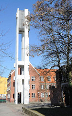 Hamburg Harburg Dreifaltigkeitskirche; 1944 Kriegszerstörung - Neubau 1966, Architekten Ingeborg und Friedrich Spengelin.