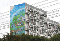 Wohnhäuser Hamburgs - Hochhaus am Osdorfer Born - höchstes Graffiti der Welt.