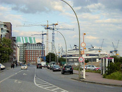 Blick in die Grosse Elbstrasse - Baugrundstücke am Elbufer Altonas - Bilder aus den Stadtteilen Hamburgs.