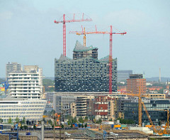 Baustelle der sogenannten Elbphilharmonie in der Hamburger Hafencity - Fotos aus den Stadtteilen Hamburgs.