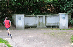 Ludowieg-Brunnen im Harburger Stadtpark; Ludowieg war von 1886-1899 Oberbürgermeister von Harburg.