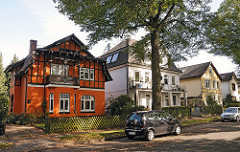 Einzelhäuser und Vorstadtvillen im Fuhlsbuettler Doverkamp.