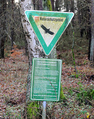 Schild Naturschutzgebiet in Hamburg Hausbruch - Naturschutzgebiet Fischbeker Heide.