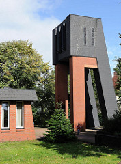 Kirchturm / Glockenturm der Evang. Luth. St. Petrus Kirche / Haakestrasse.