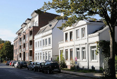 Historische und moderne Wohngebäude in Hamburg Stellingen, Steenwisch.