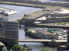 Luftaufnahme vom Oberhafenkanal - Ericusspitze in der Hafencity (2004)