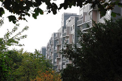 Wohngebäude Wohnsiedlung Osdorfer Born - Hochhäuser, Grünanlage.