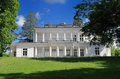 Gosslerhaus in Hamburg Blankenese - Klassizistisches Landhaus; erbaut vom englischen Kaufmann John Blacker 1794 - Architekt Christian F. Hansen.