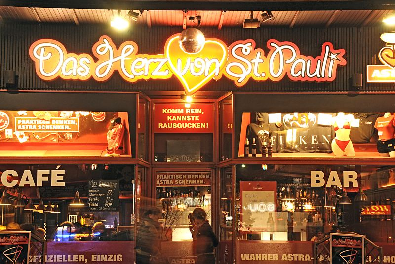 Bildarchiv Hamburg Com Foto Bilder Von Hamburgs Nachtleben Auf St Pauli Das Herz Von St Pauli Cafe Bar