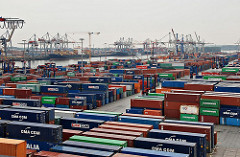 Containerlager auf dem HHLA Gelände des Terminals Burchard.