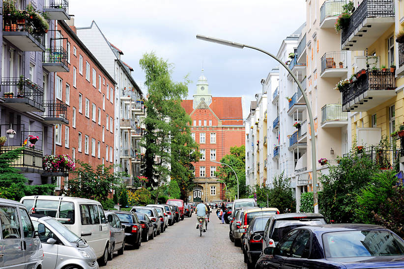 bildarchiv-hamburg.com: Foto „Blick durch eine schmale ...