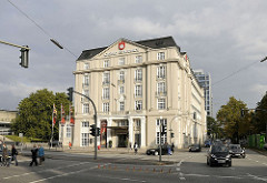 Hamburger Dammtorstrasse - historischer Prachtbau - ehem. Hotel Esplanade - Spielcasino in Hamburg.