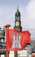 Hamburg Fahne; roter Grund und weisse Burg - Kirchturm der Hamburger St. Michaeliskirche.